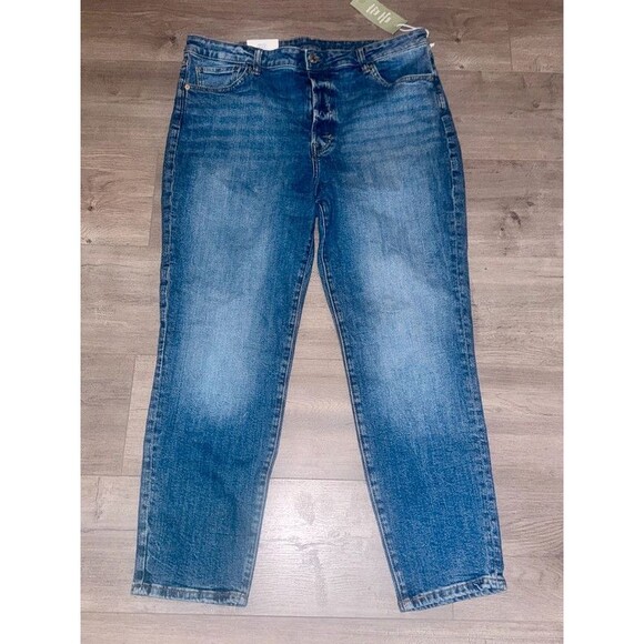 H&M Denim - NWT H&M &Denim Ultra High Waist Mom Jeans Blue Size 16